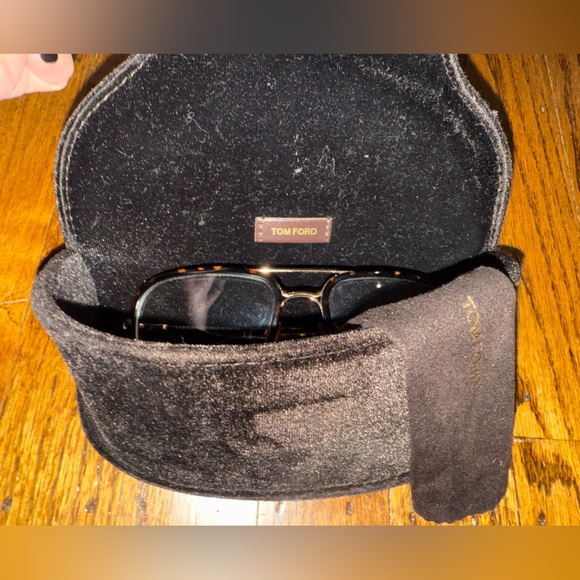 Tom Ford Brown Aviator Glasses - Picture 5 of 5